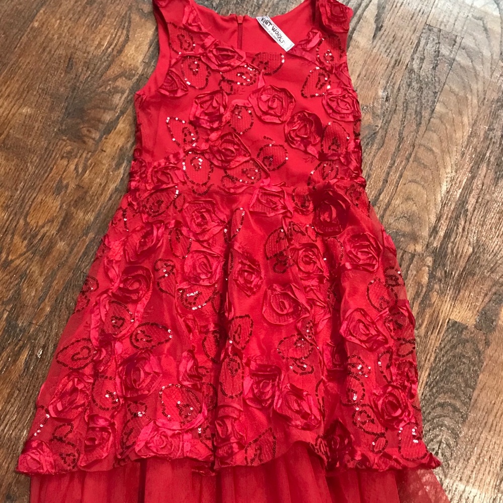 Stunning Lil red dress